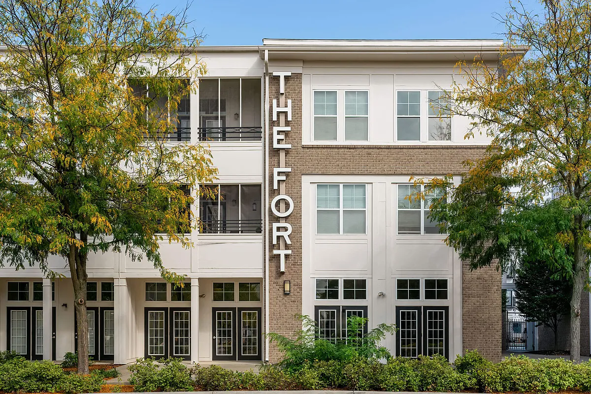 Building Photo - The Fort Apartments