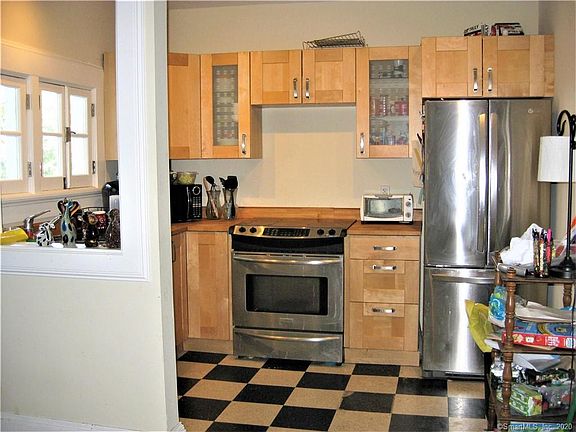 5th image of 7 Hillcrest Dr Unit 9