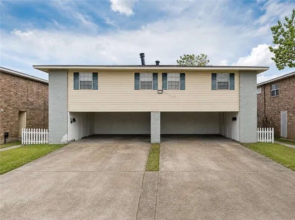 913 W Monterey Ct, Gretna, LA 70056
