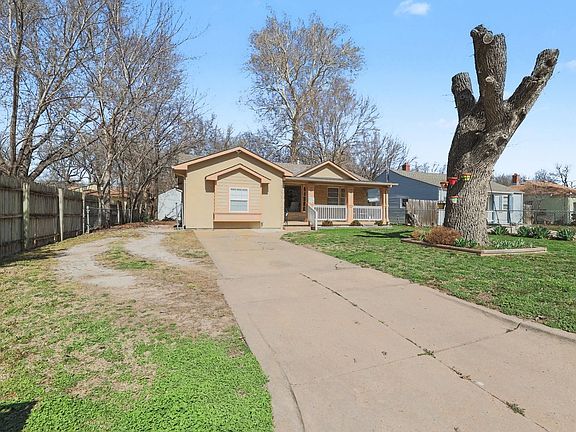 3rd image of 2719 S El Rancho Rd