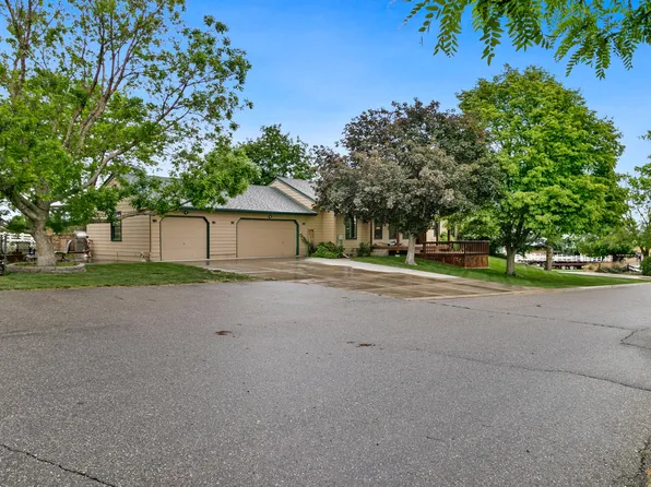 5107 Lebsack Ln, Loveland, CO 80537