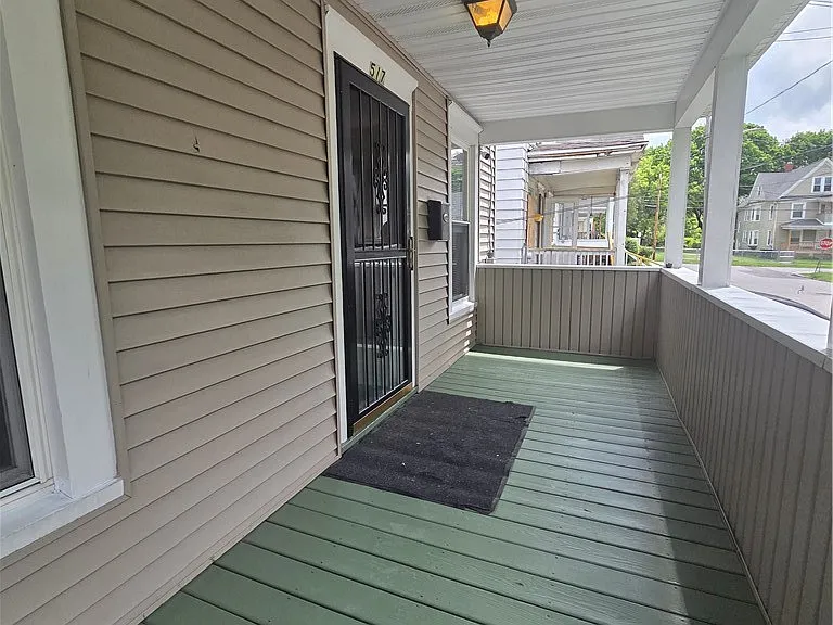 517 Garfield Ave — Photo 1