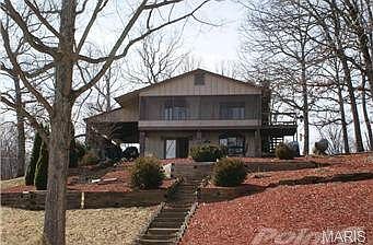4th image of 2072 Lakeshore Dr