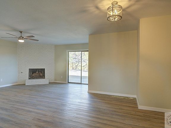 3rd image of 3506 Fairfield Dr