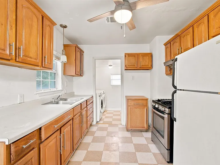 5005 Lyons Ave — Photo 15