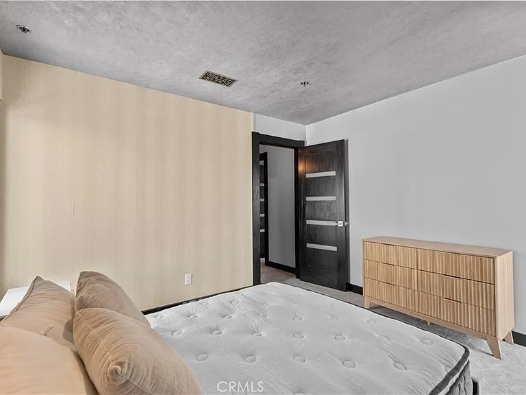 10336 Wilshire Blvd #703 — Photo 18