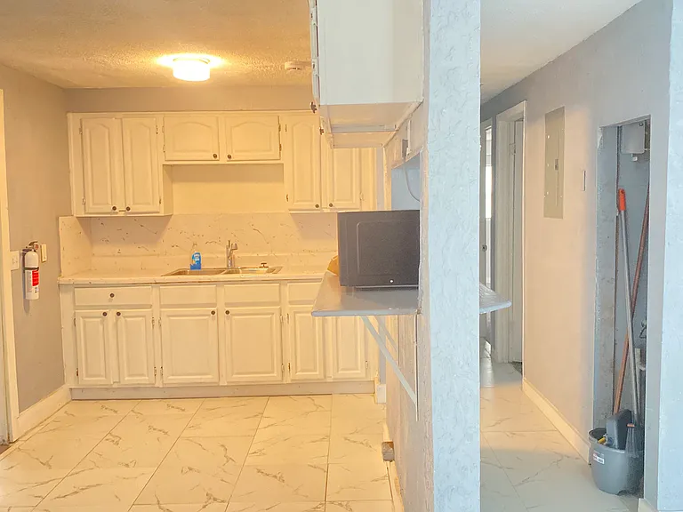 2553 Martha St #1-5 — Photo 4