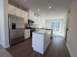 27 Halifax Rd, Bayville, NJ 08721