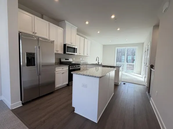 27 Halifax Rd, Bayville, NJ 08721