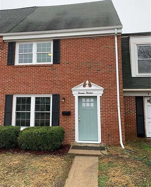 1313 White Birch Ln — Photo 2