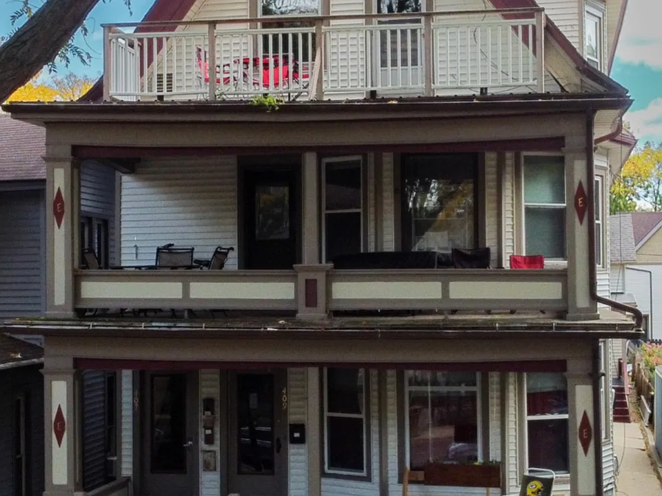 409 W Washington Ave #1
