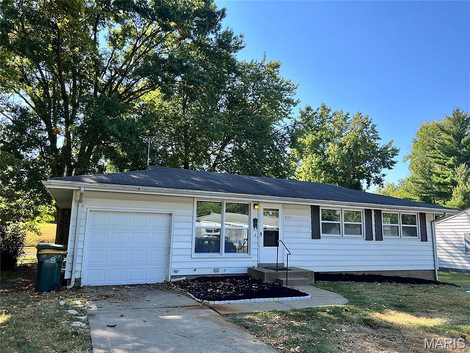1st image of 628 Bagnell Dr