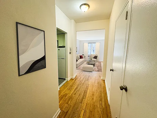 Rented by Cayenne Realty Group | media 8