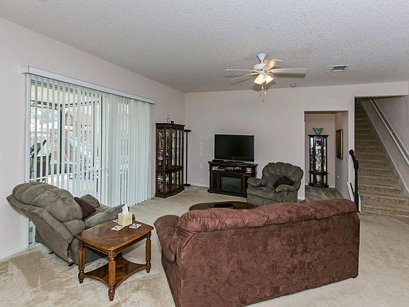 3rd image of 2667 Oak Haven Dr