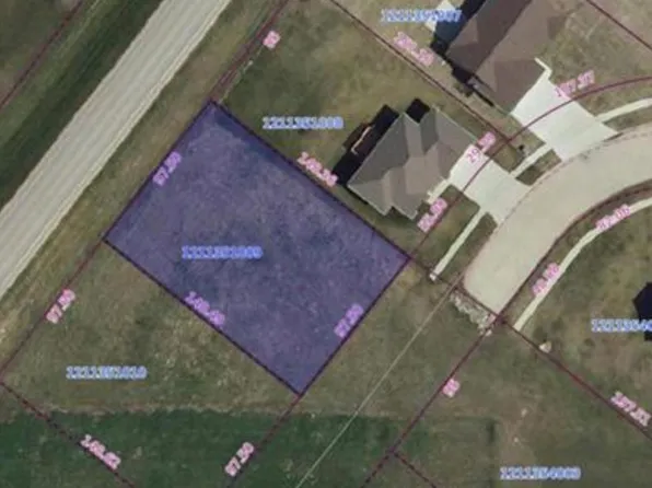 1119 Lozmar Ln, Shell Rock, IA 50670