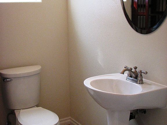 1st Floor - Powder bath