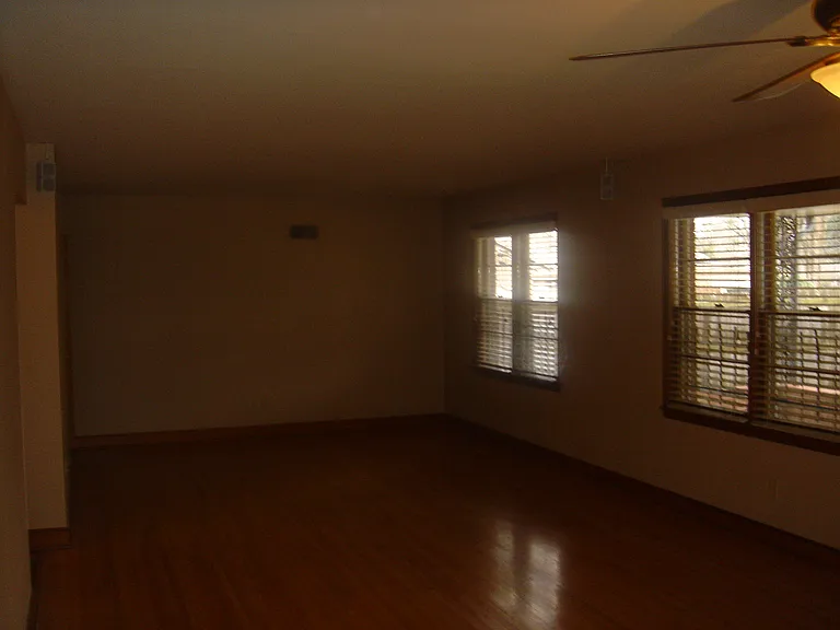336 W Peg Ln — Photo 10