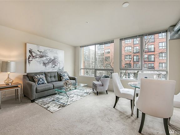 5th image of 530 Broadway E APT 306