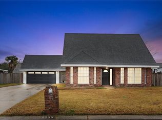 2235 Laurel Valley Dr, La Place, LA 70068