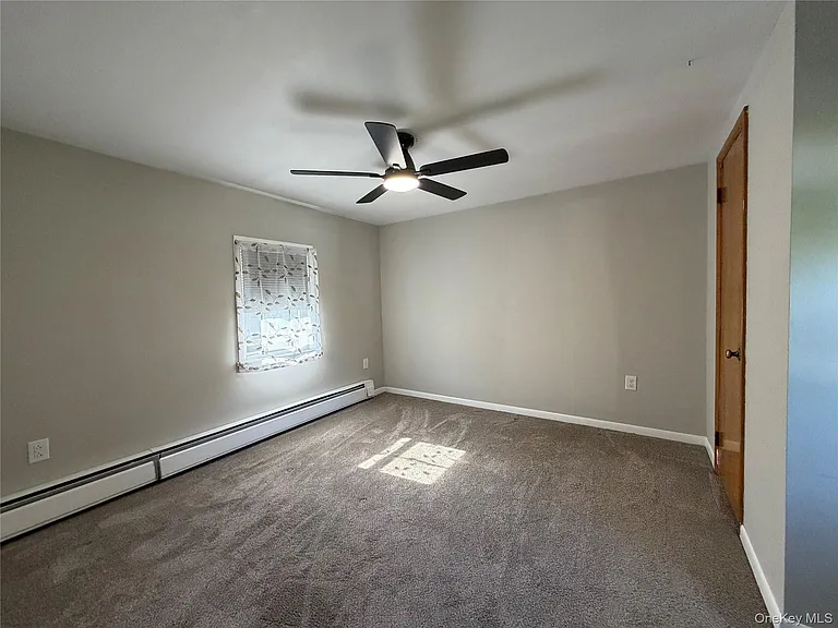 1390 Kings Hwy — Photo 16