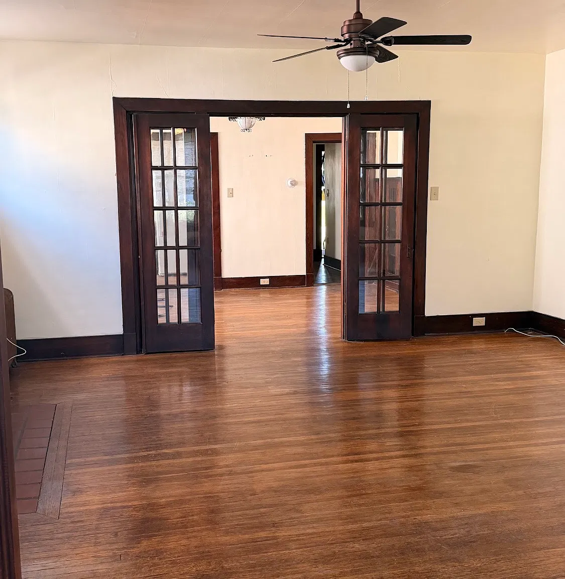 180 Noble Ave — Photo 3