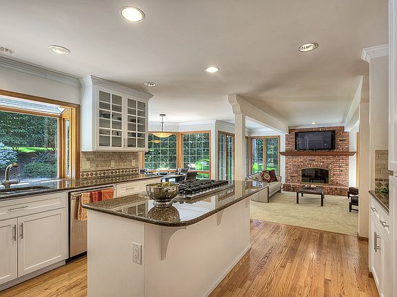 3rd image of 21335 NE 103rd Ct