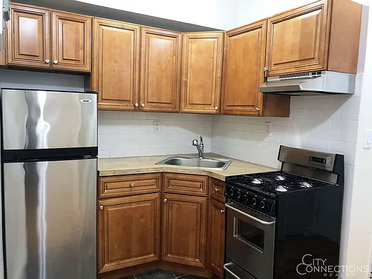 Rented by City Connections Realty | media 12