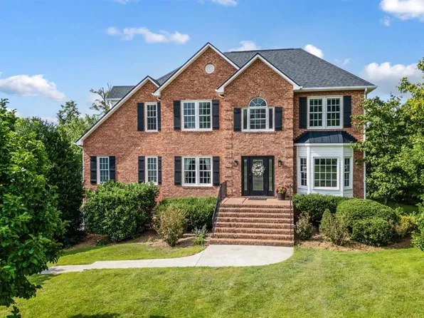 100 London Downs Dr, Forest, VA 24551