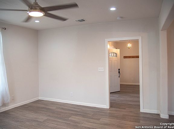 5th image of 2422 Monterey St