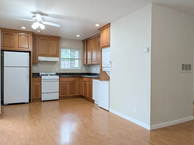 7327 Starward Dr — Photo 2