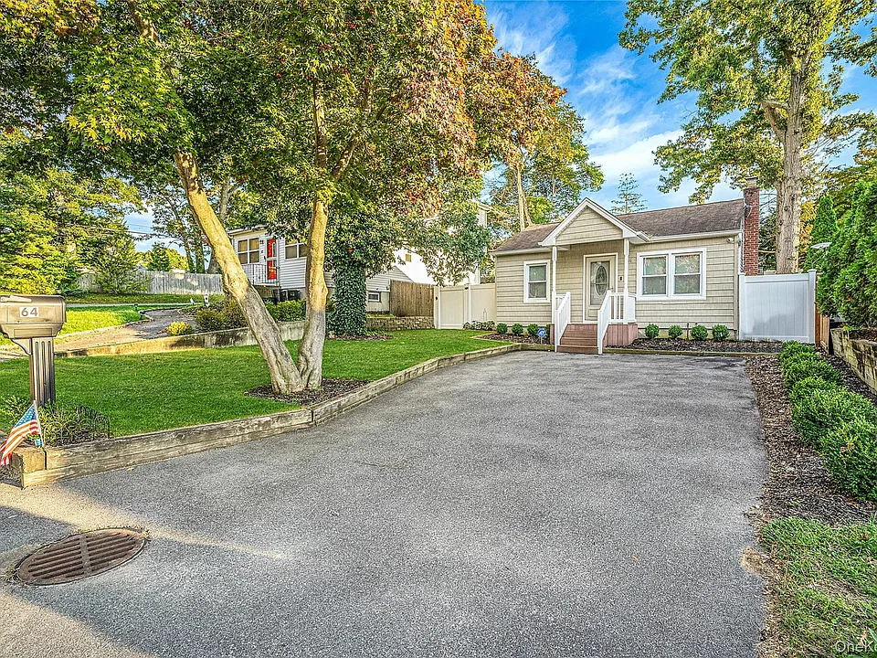 64 Magnolia Ave