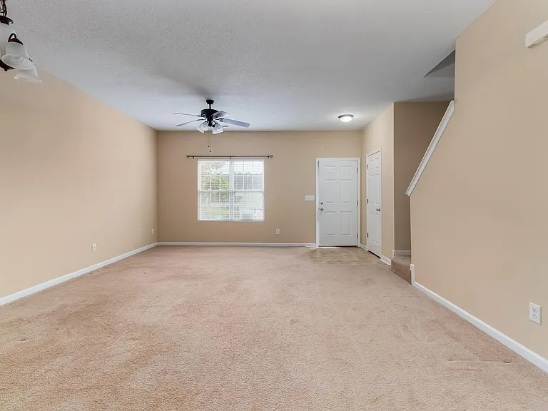 1756 Olivers Crossing Cir — Photo 20