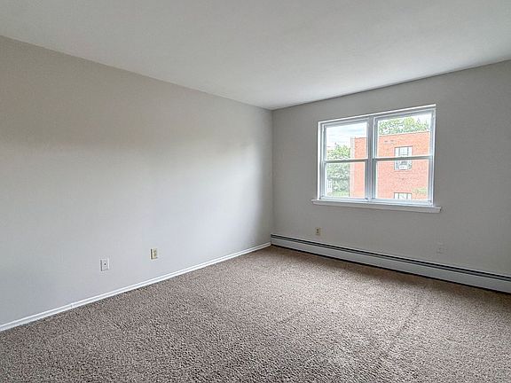 2nd image of 55 Morris St APT B7
