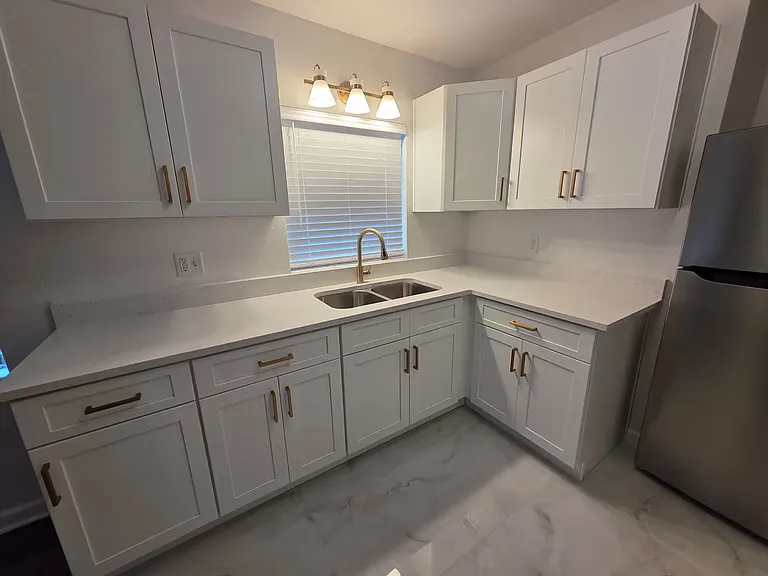 7165 Conway Cir — Photo 2