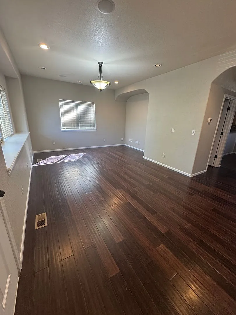 3 Bedroom Single Family Home in Loveland — Photo 3