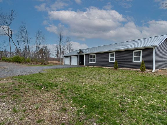 4th image of 654 Whitman Rd