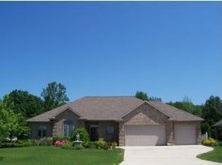 3181 Eclipse Dr, Green Bay, WI 54311