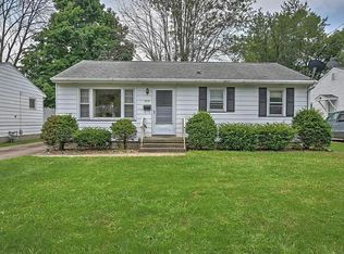 1415 W Waggoner St, Decatur, IL 62526