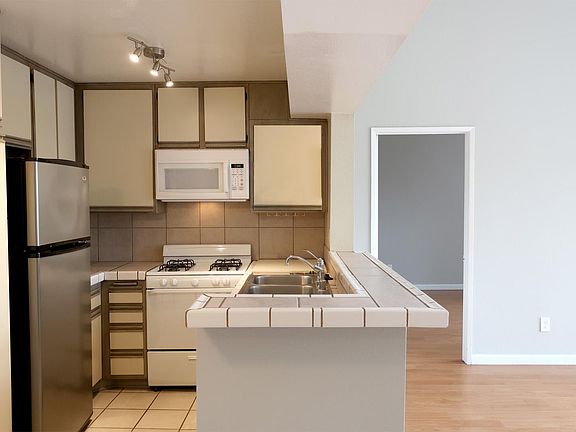 4th image of 4550 Laurel Canyon Blvd APT 305