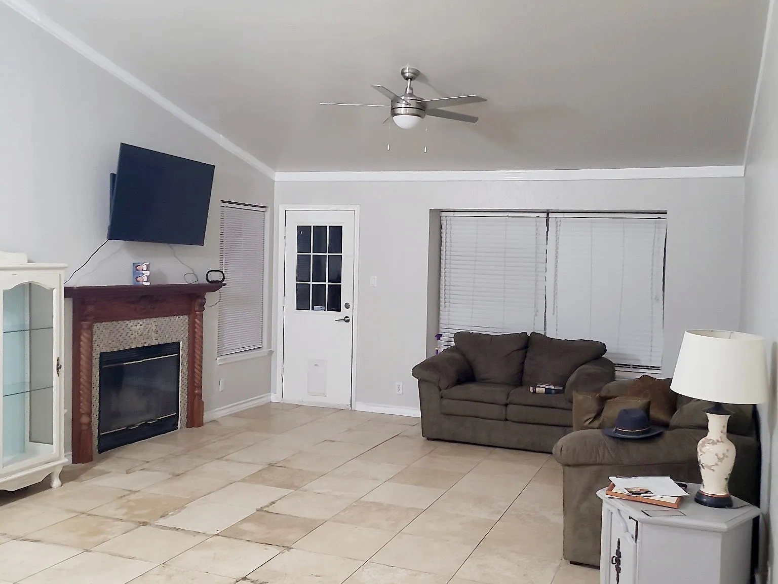 3 bed, 1380 sqft, $700 — Photo 4