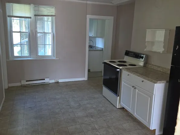 11 Olmstead St #1, Cohoes, NY 12047
