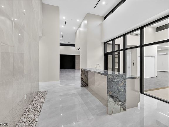 5th image of 491 Cityview Ridge Dr