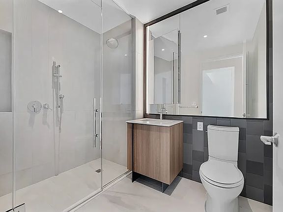 5th image of 10 Bleecker St #3W