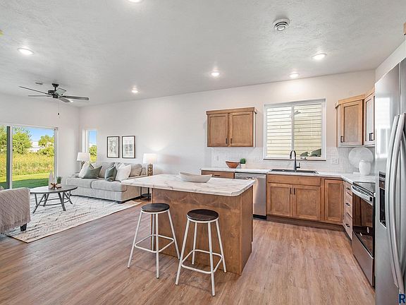 2nd image of 6221 S Alki Pl