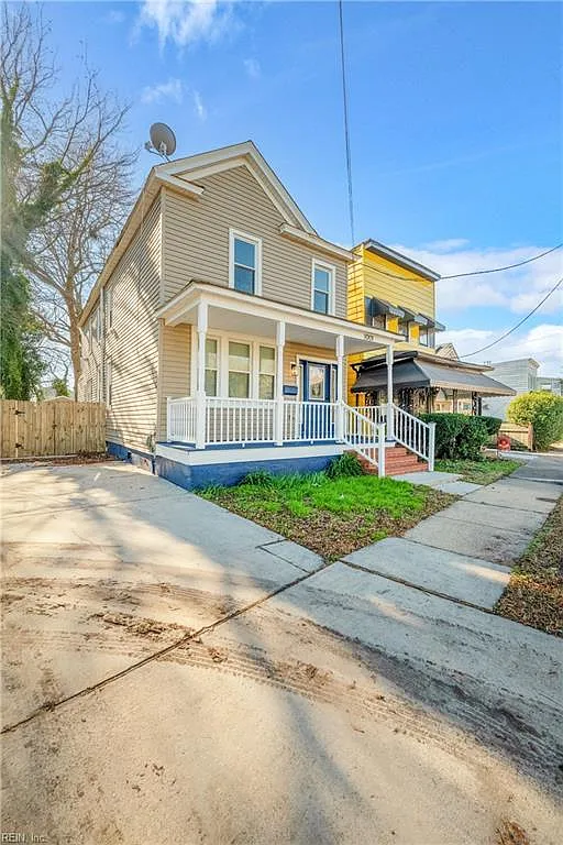 1001 Denhart Street - 1 — Photo 2