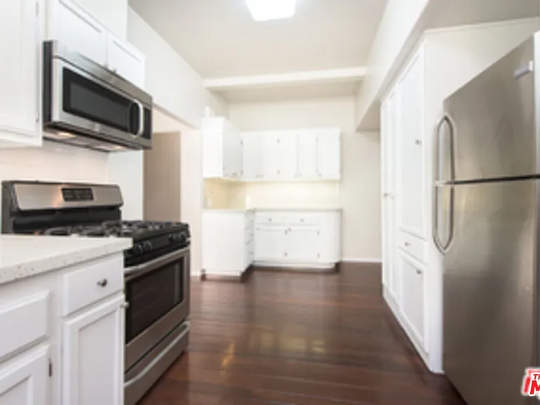 751 N Croft Ave #1/2 — Photo 10