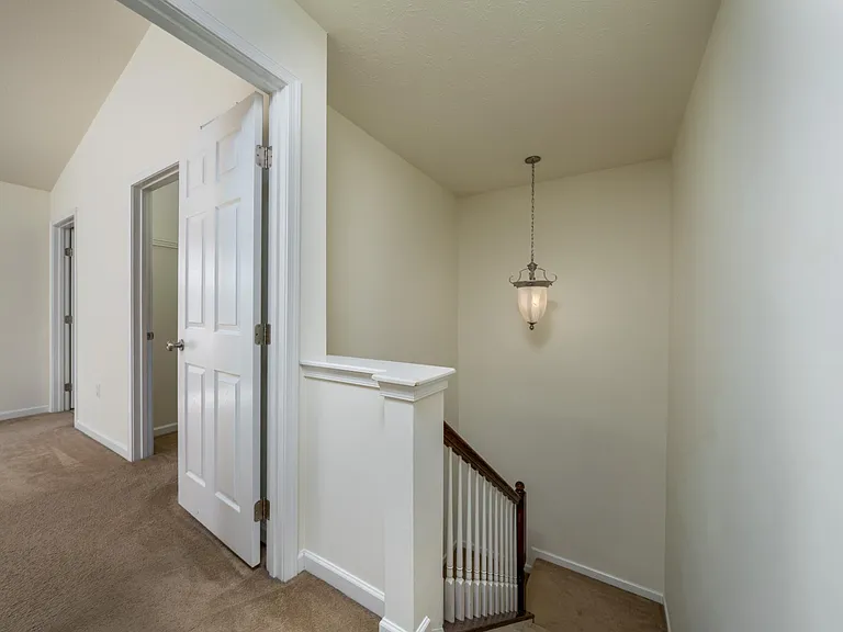 138 Broadstone Dr — Photo 15