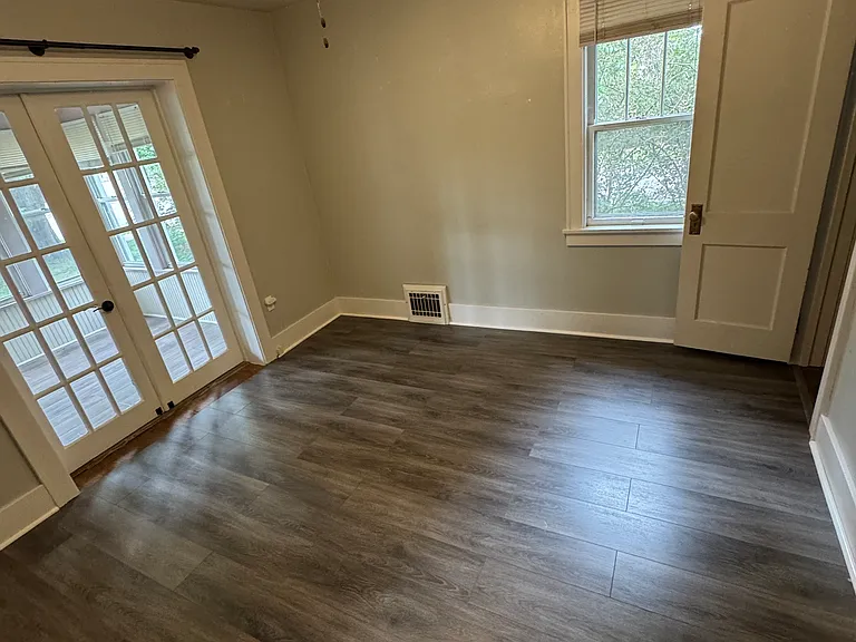 1510 Summit Ave #B — Photo 7