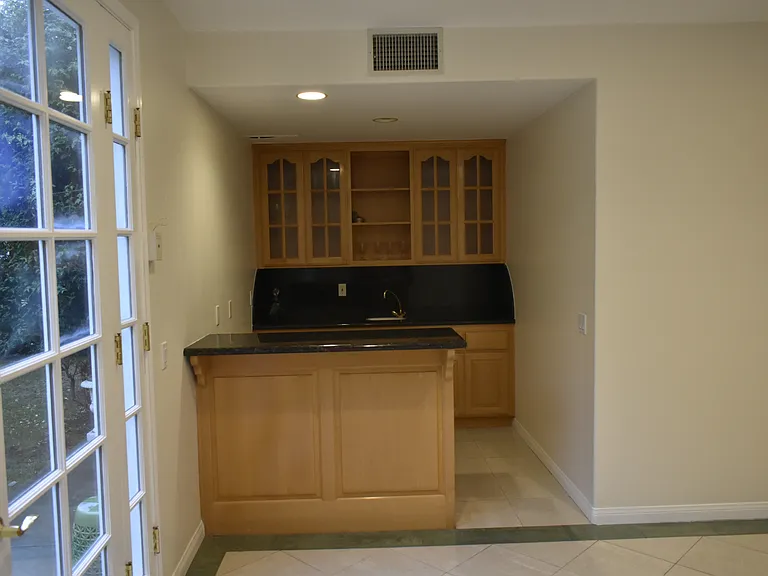 4751 Haskell Ave — Photo 18