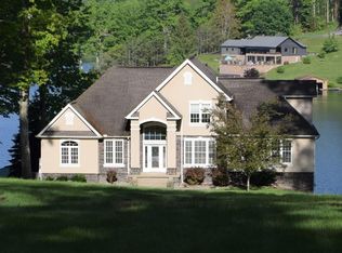 207 Flat Top Lake Rd, Ghent, WV 25843